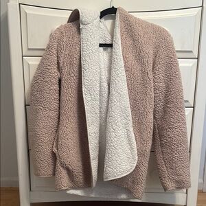 Cozy Reversible Sherpa Jacket in Beige and White